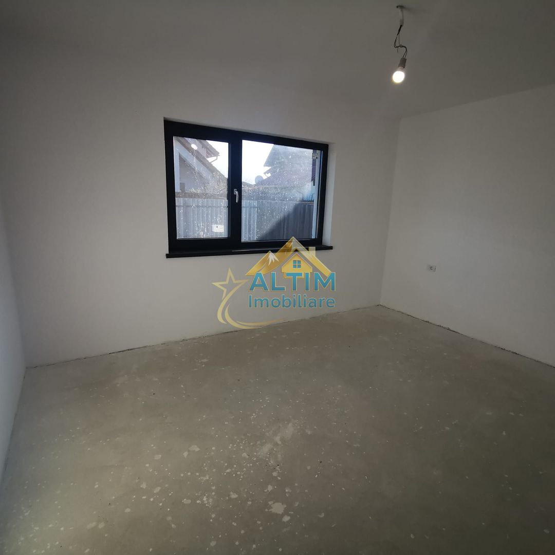 OPORTUNITATE: De vânzare - Casă nouă în cartier Izvor - Poză 6