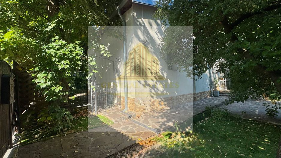 Spre Vânzare Proprietate remarcabilă cu 6 camere în inima Iașului ! - Poză 14