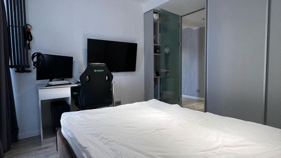 Apartament OTOPENI Central 3 camere LUX, parcare SUBTERANA - Poză 11