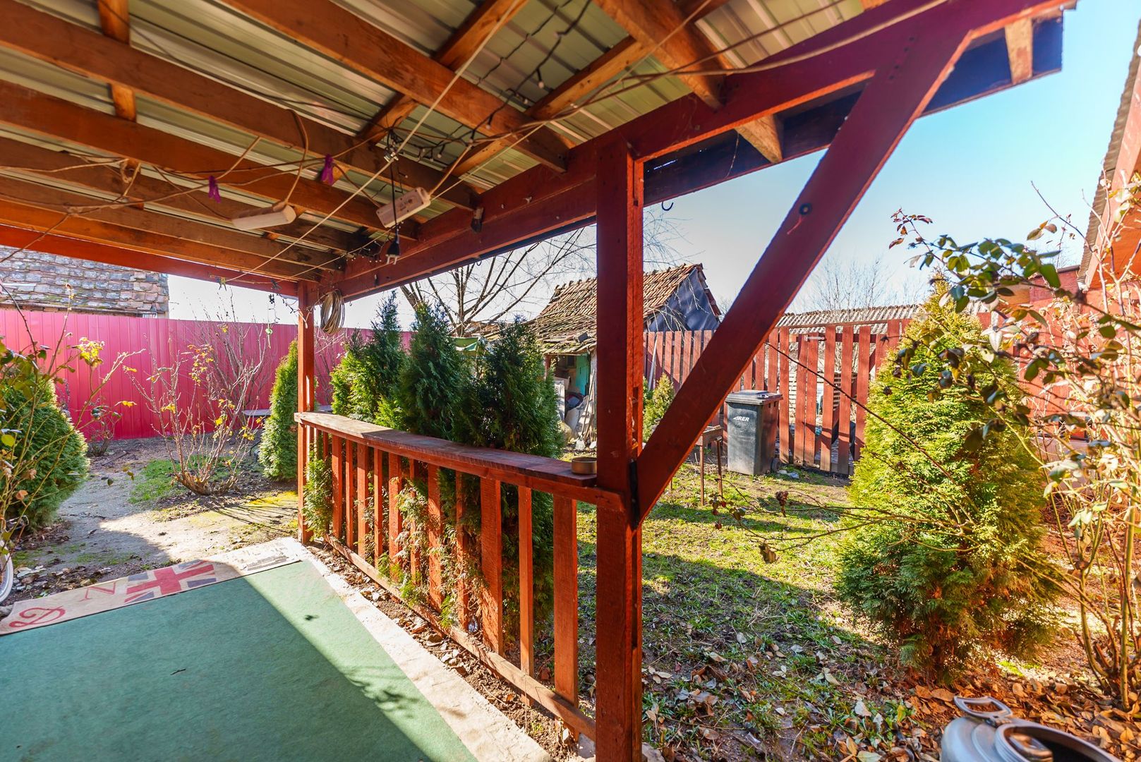 Casă în satul Călugăreni comuna Felnac - Poză 7