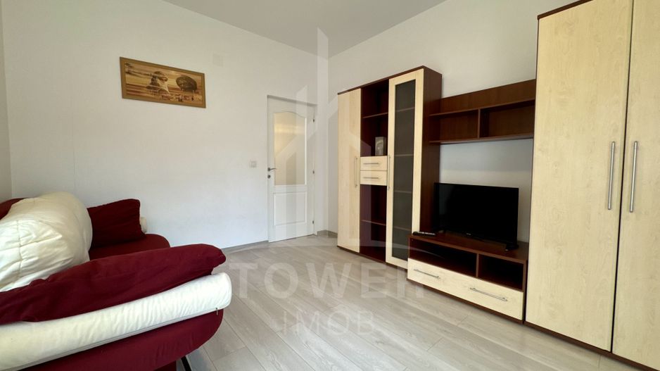 De inchiriat Apartament modern 3 camere cu curte privată şi parcare - Poză 8