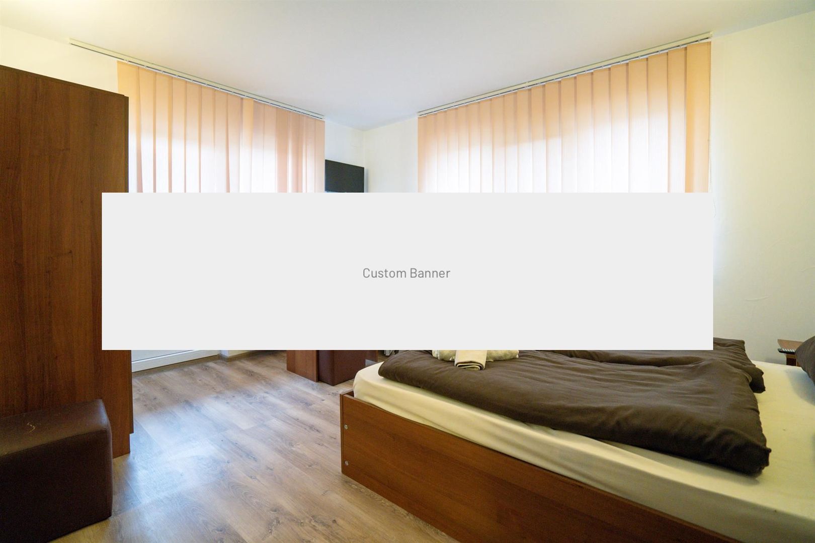 Pensiune cu 12 camere in Baile 1 Mai - Poză 4