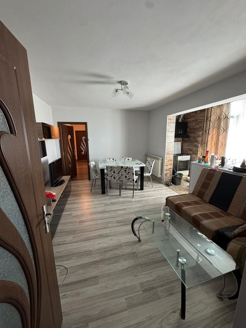 vand apartament 3 camere, zona Splai Mihai Viteazul, et 3, incalzire p - Poză 4