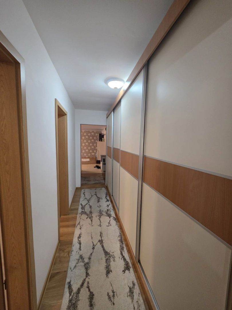 Apartament modern 3 camere Torontalului, Parcare subterană - Poză 11
