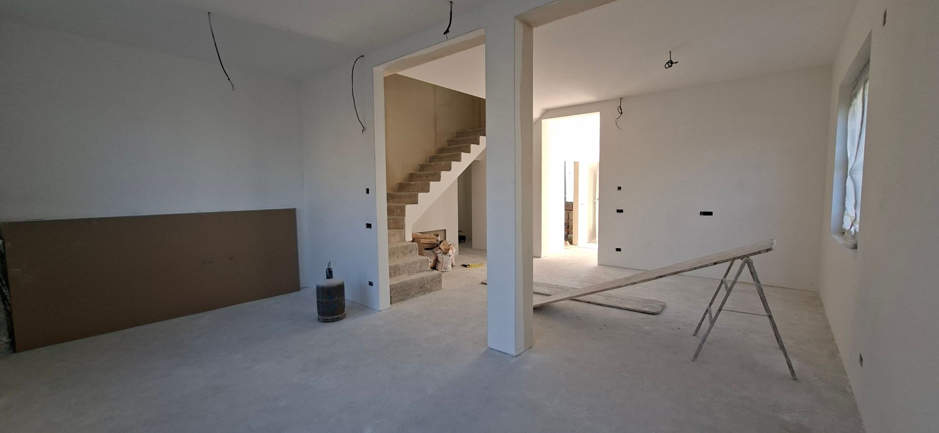 Duplex cu pozitie centrala in Dumbravita - Poză 3