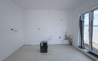 Casa individuala- 4 camere - 2 bai - 450 metri teren - Poză 10