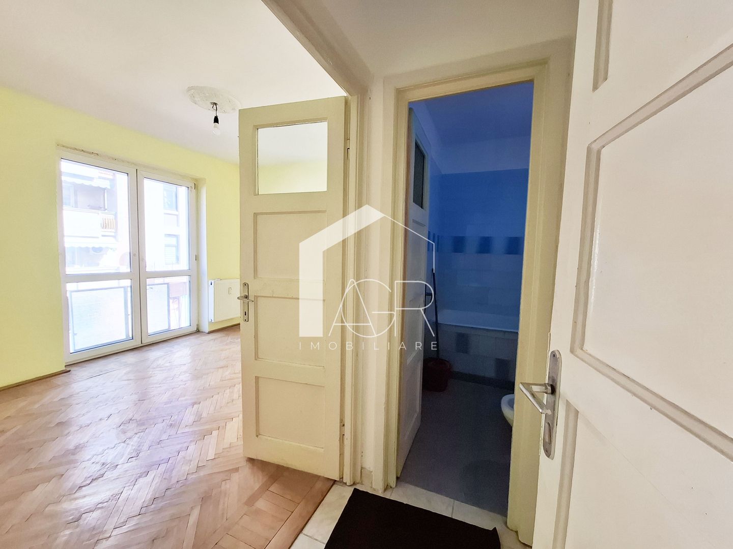 Apartament cu 2 camere, zona Ultracentral - Poză 7