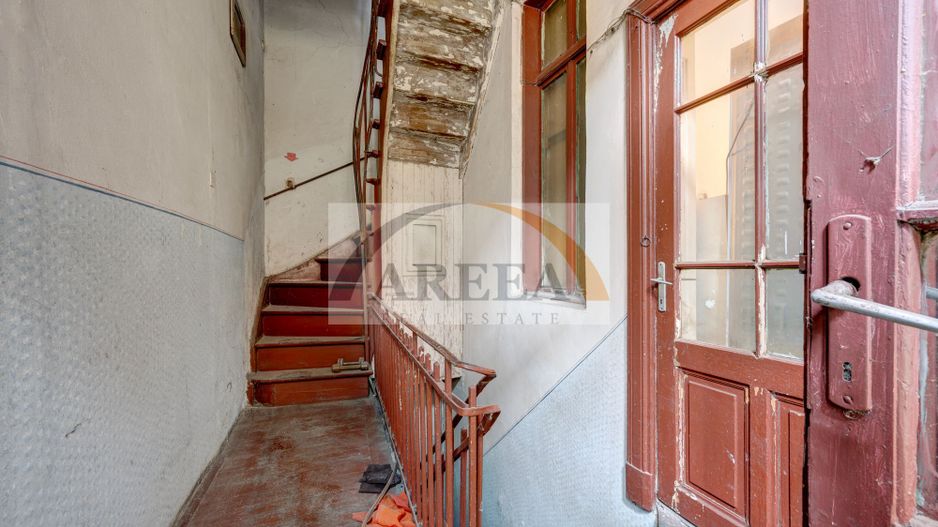 Proprietate in vila, etaj, partial renovat - Pasajul Unirii - 154 mp - Poză 21