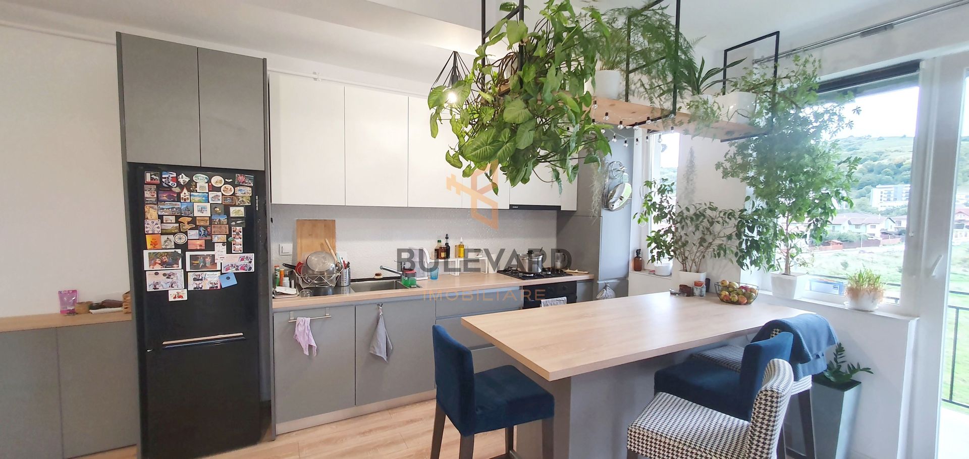 Apartament cu 3 camere+ parcare, zona Terra! - Poză 2