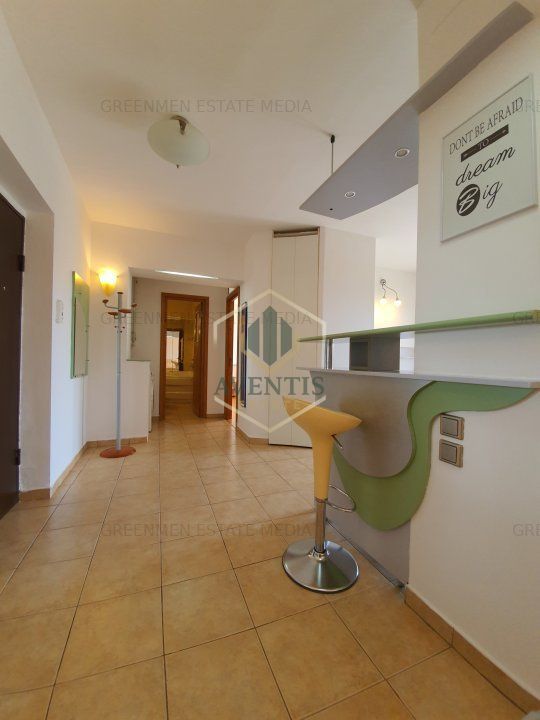 Unirea Shopping Center - Pta Sf. Vineri, renovat complet, 3 balcoane, bloc 1996 - Poză 5