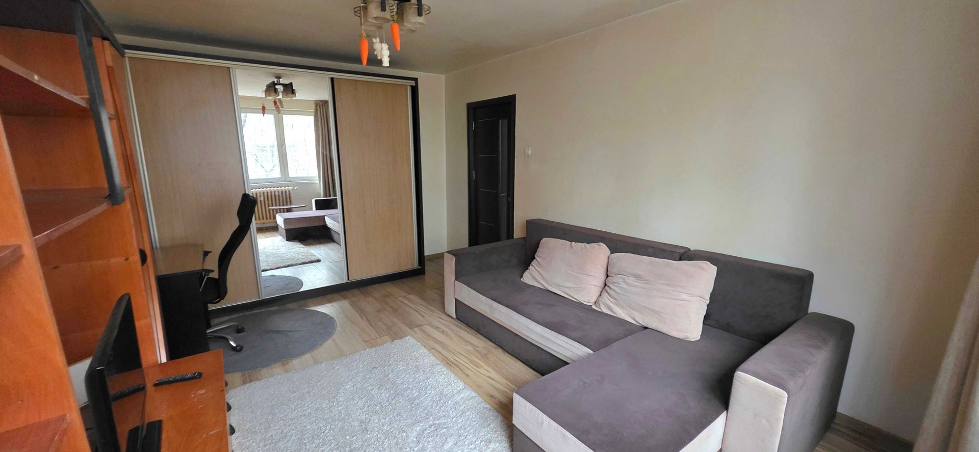 Garsonieră decomandată, mobilată și luminoasă – Metrou Valea Ialomiței - Poză 2