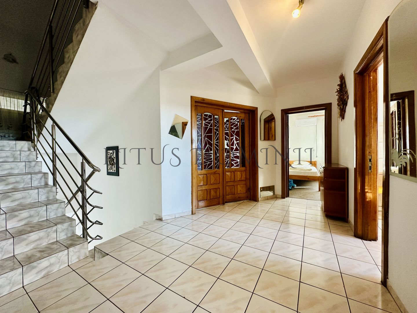 Apartament pentru 17 muncitori la Casa, Nufarul - Poză 10