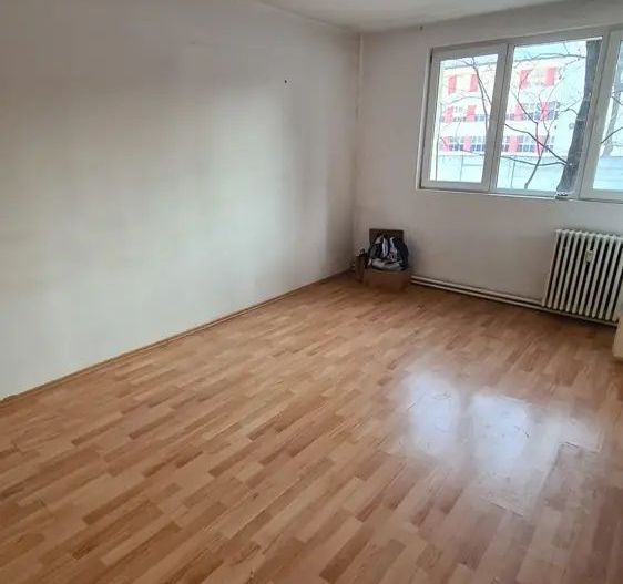 Garsoniera Campia Libertatii - la 10min de metrou Pta Muncii - Poză 1