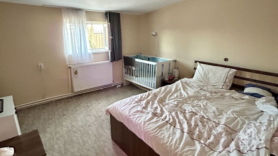 Azil 14 camere și 8000mp teren localitatea Sacădat - Poză 6