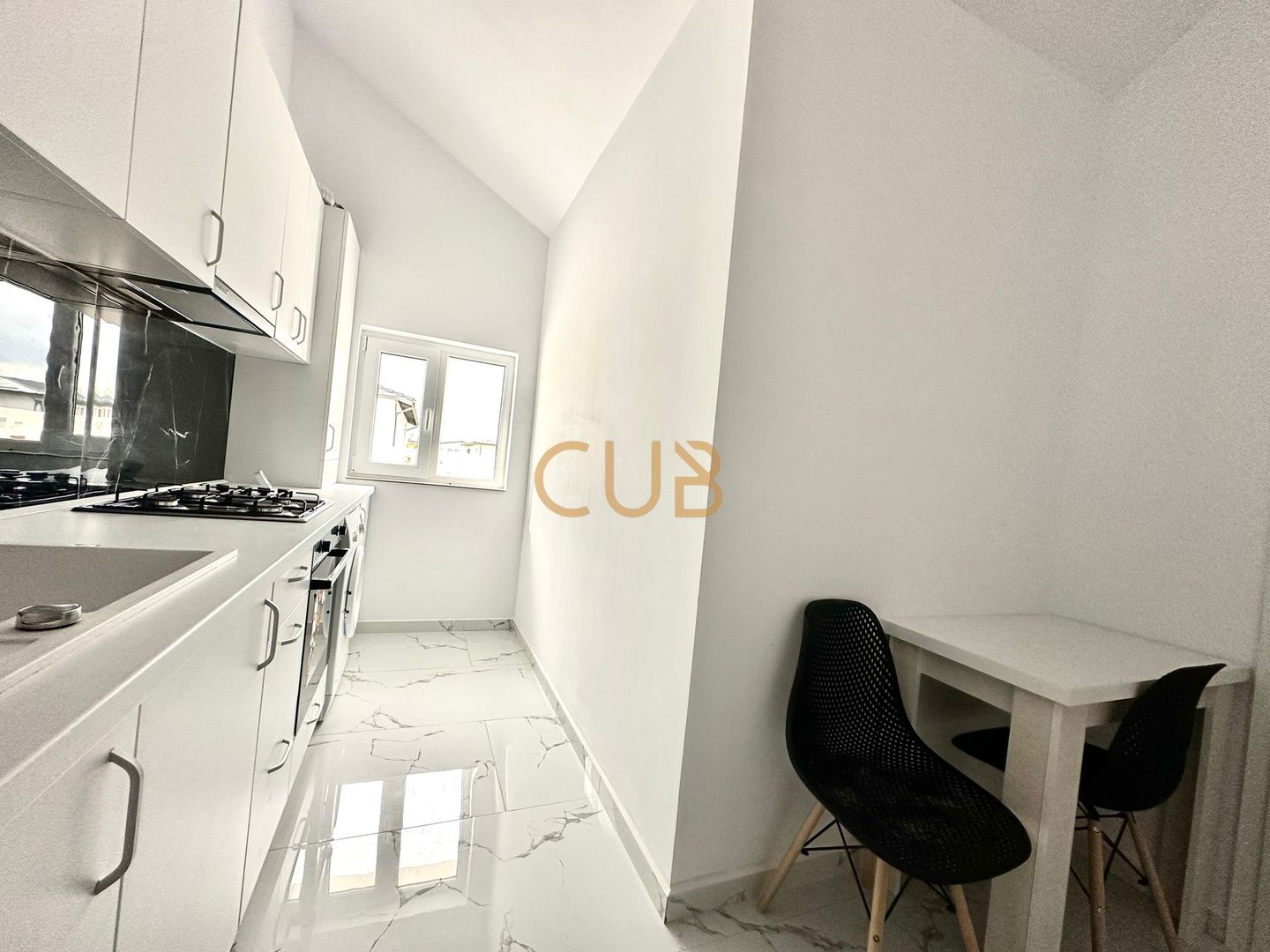 Ap 1 cam | bloc nou, centrala proprie,parcare, lift | Giroc - Hotel IQ - Poză 2