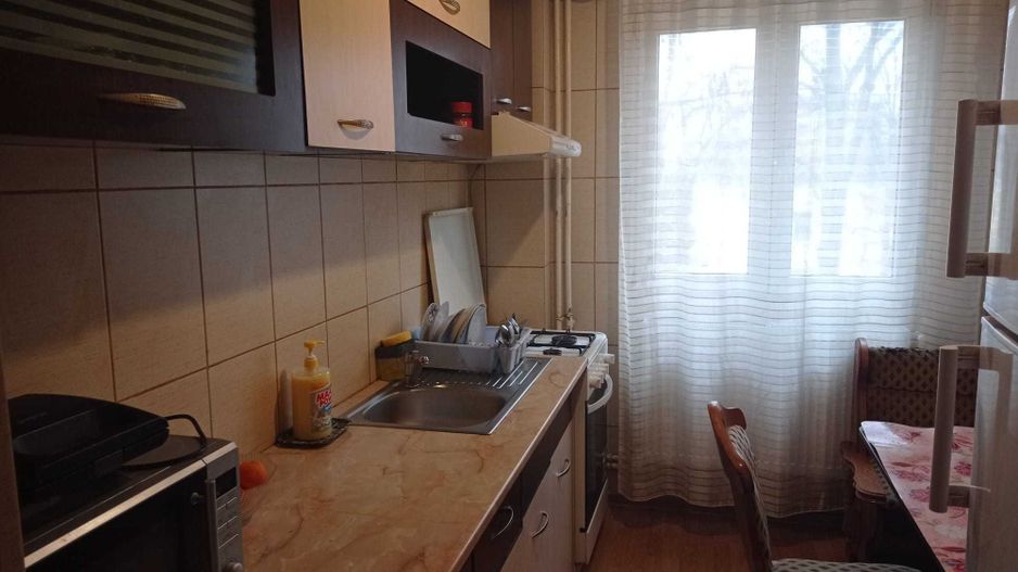 Apartament 3 camere – Semidecomandat | Etaj 2/4 | Zona Gorjului - Poză 3