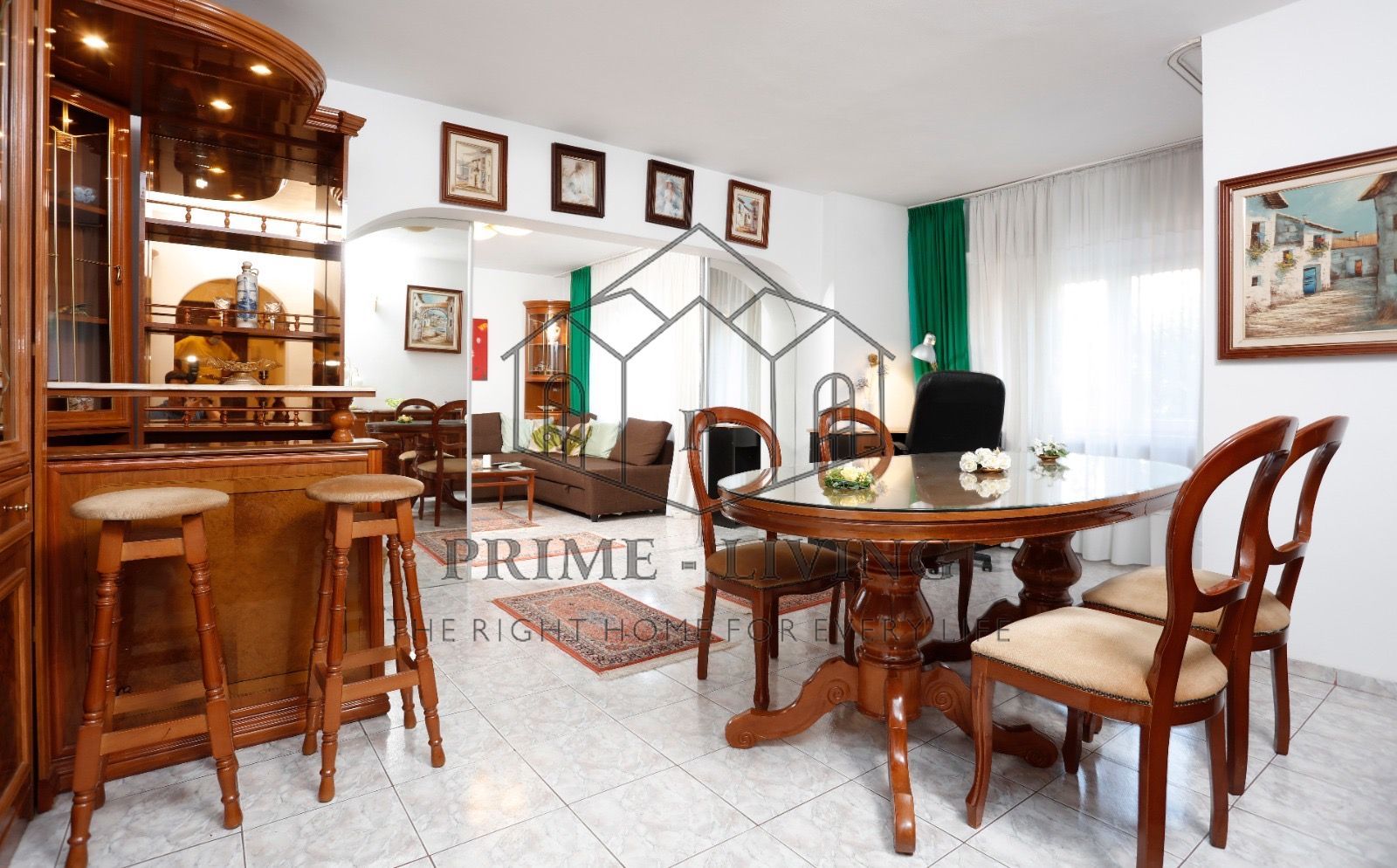 APARTAMENT COCHET DE  2 CAMERE LA INCHIRIERE IN PIATA VICTORIEI - Poză 1