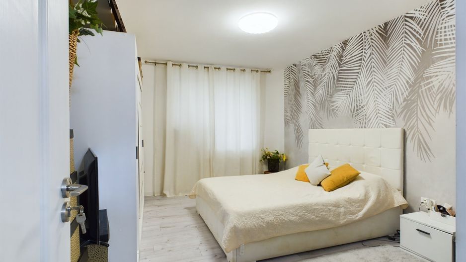 Apartament cu 2 camere la curte , renovat recent - Poză 7