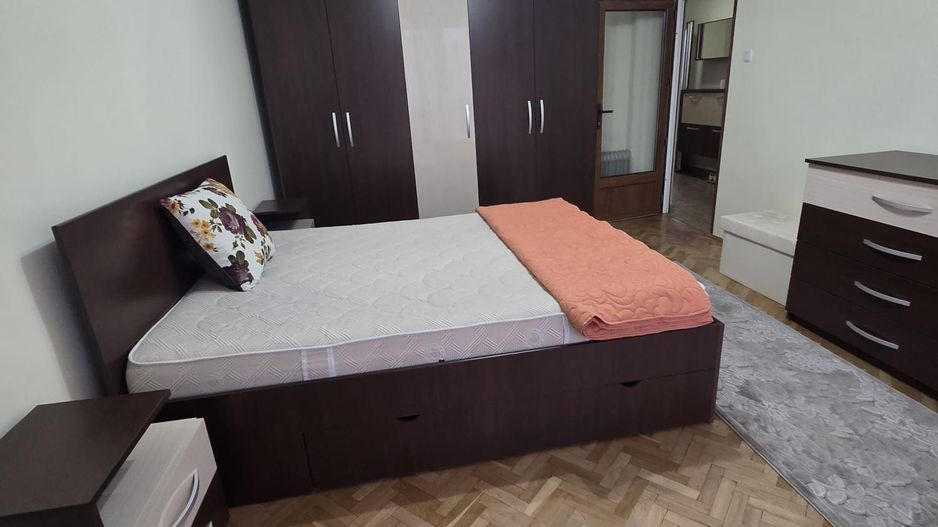 Apartament 2 camere decomandat-zona Spitalul Judetean-139.500 euro neg - Poză 12