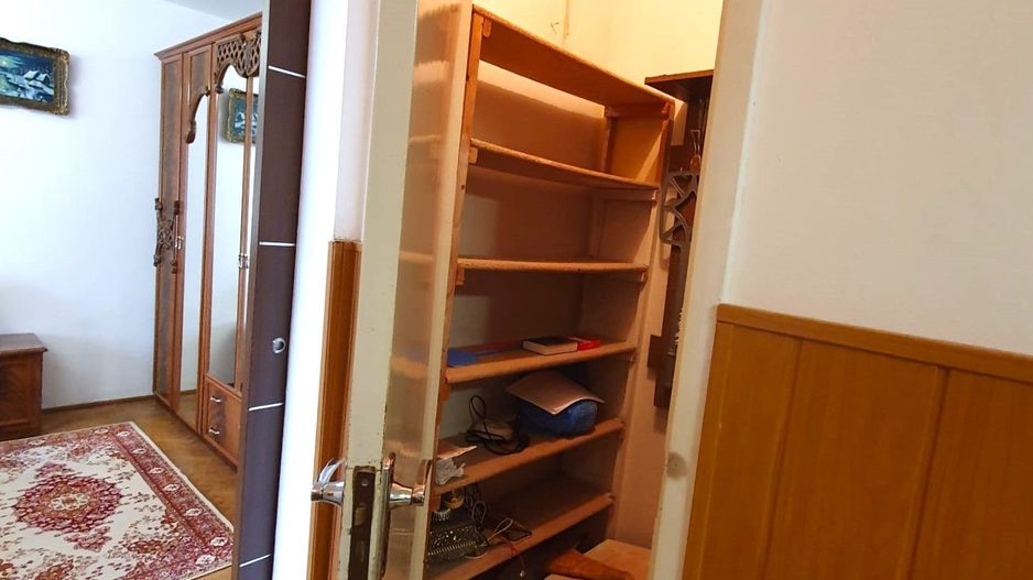 Apartament luminos cu vedere spre biserică, într-un cartier verde și liniștit. - Poză 15