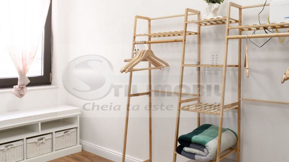 2 cam SD Royal Town, 56 mp, 2 balcoane, parcare, mobilat ,169.000 € - Poză 15