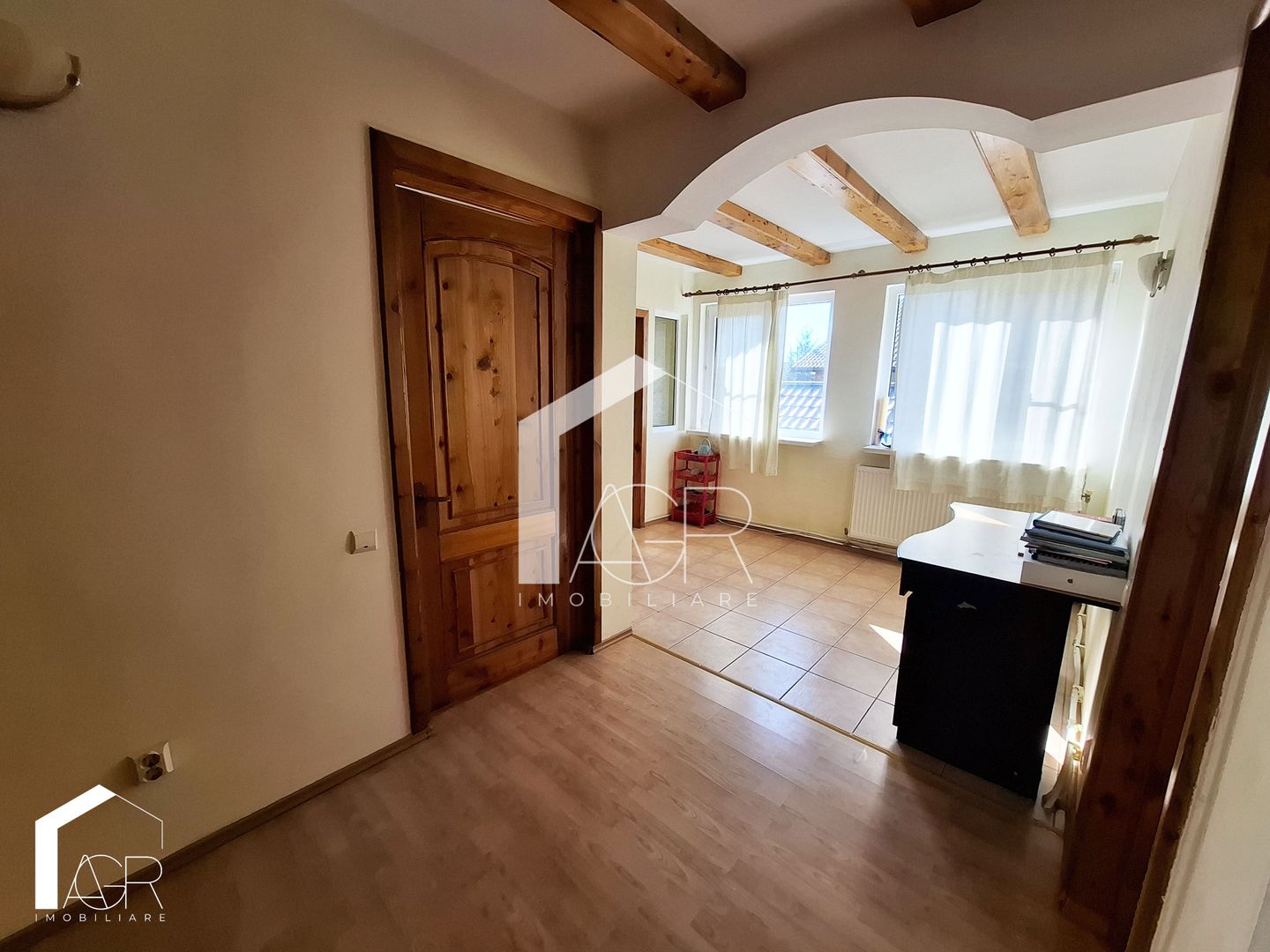 Casa tip duplex cu 6 camere, zona Republicii - Poză 14
