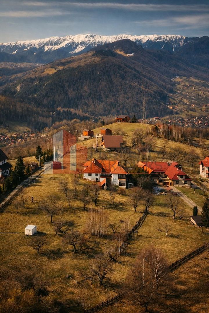 Casă tradițională cu 1800 mp teren  în Sohodol, Bran | Priveliște superba - Poză 2