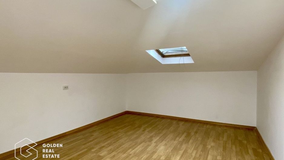 Casă cu curte, zona Centrală, str. Traian, amenajată - Poză 7