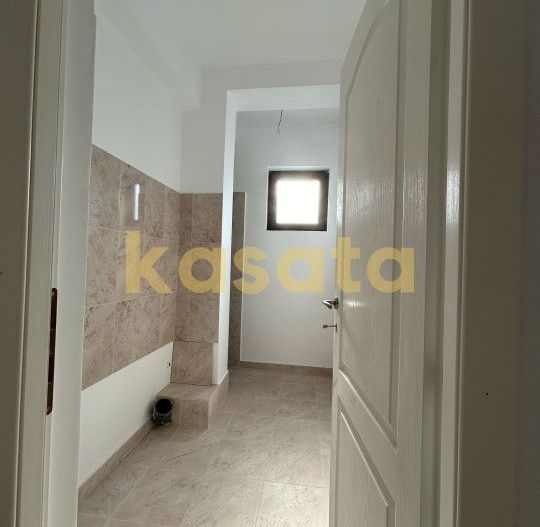 Super pret I Casa tip duplex P+1 I 4 camere I 3 bai I Balotesti - Poză 12