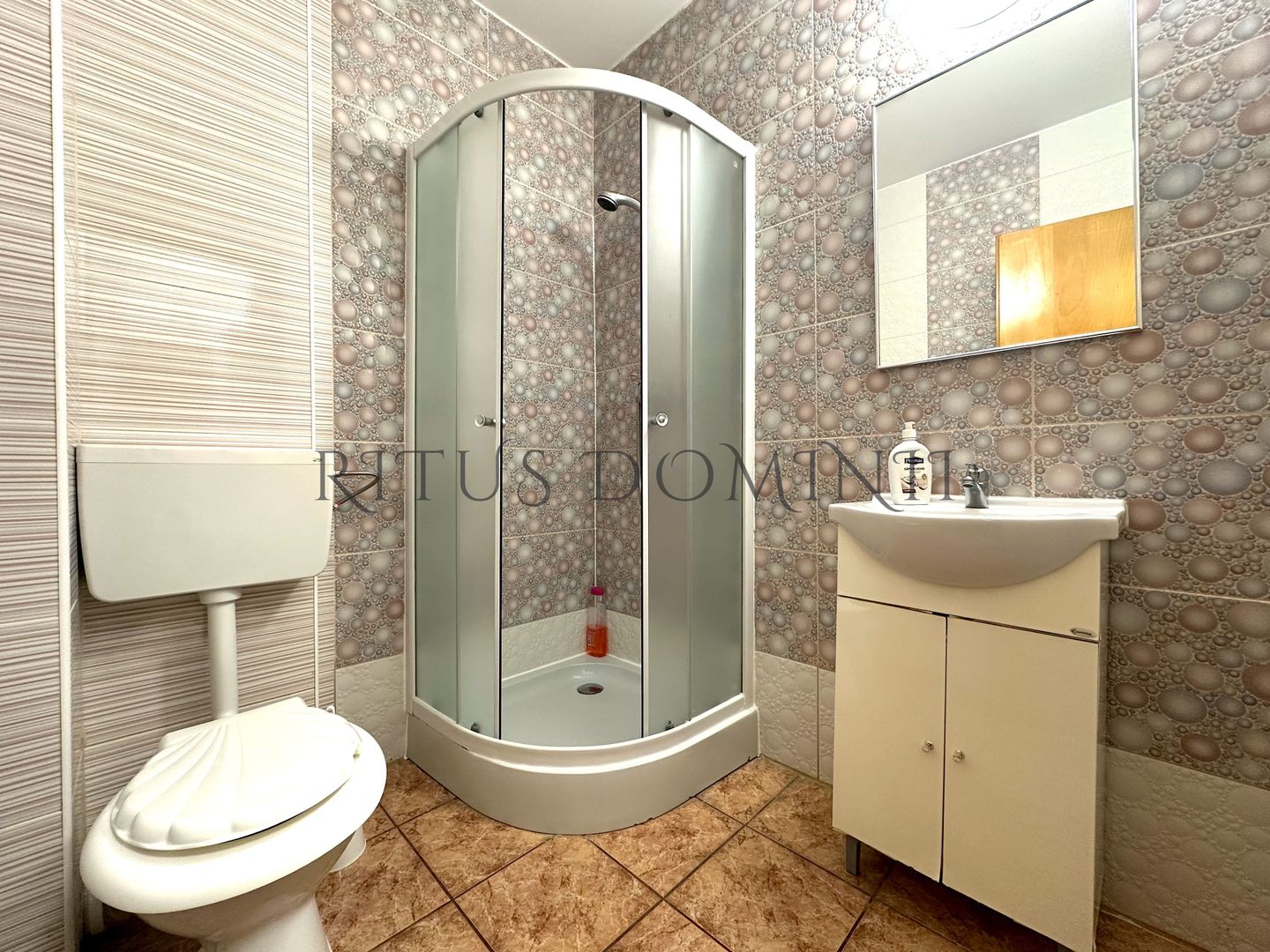 Hotel superb de vânzare, Bihor, 16 camere - Poză 4