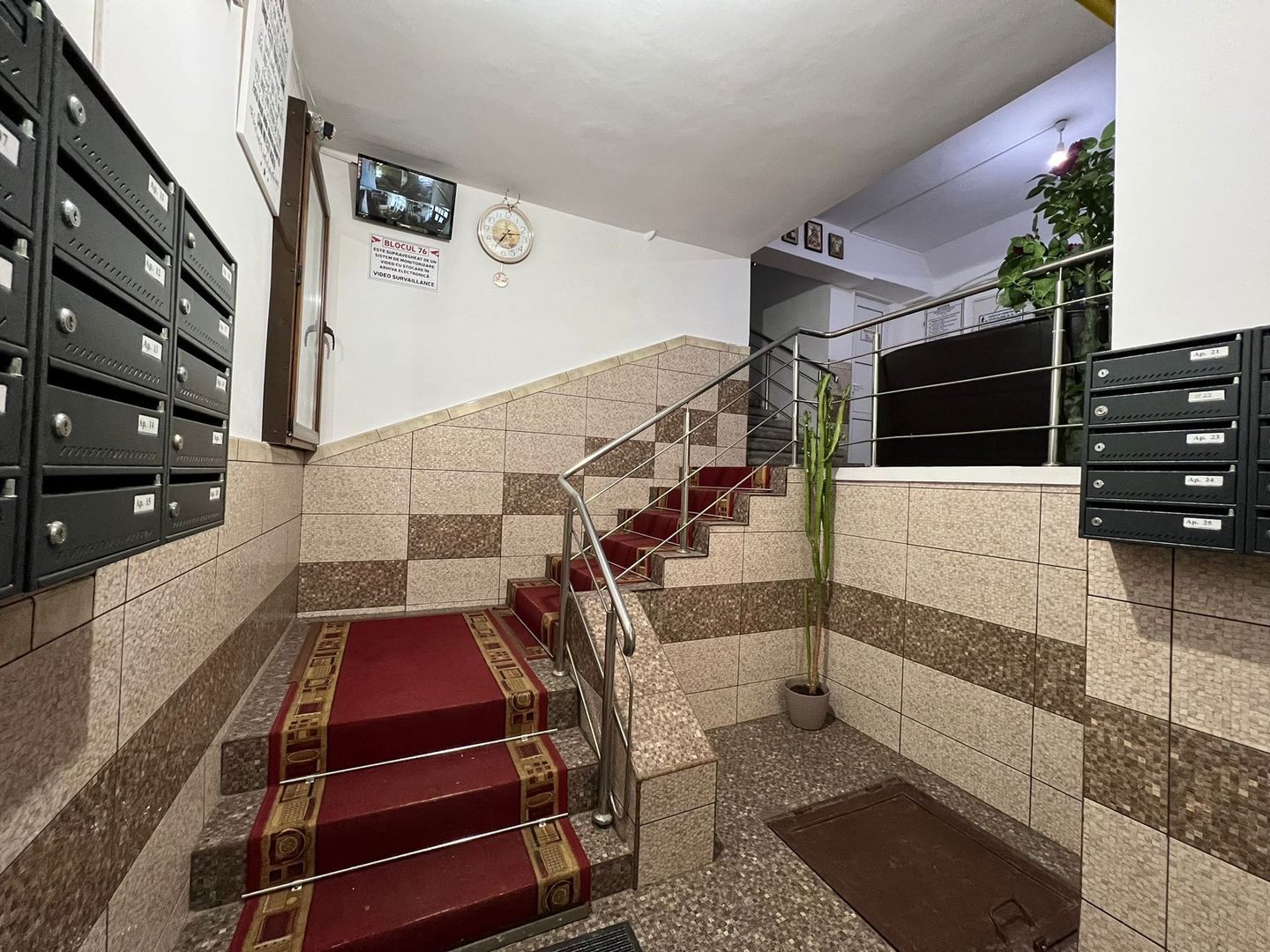 Apartament 2 camere decomandate, zona CENTRU. - Poză 1