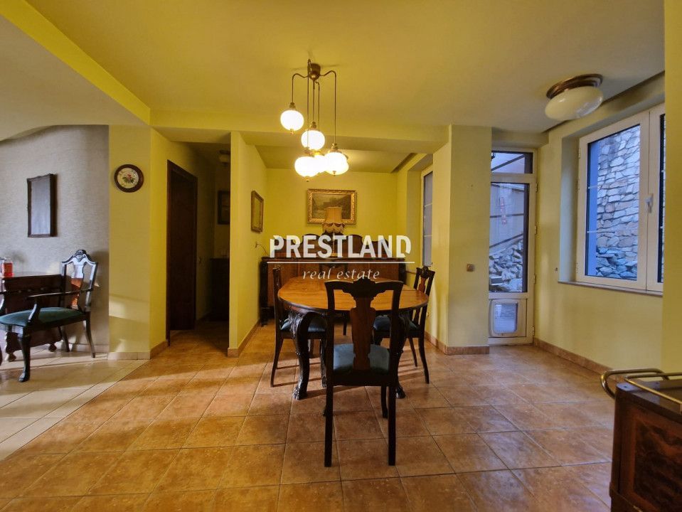 Vila zona Sub Arini!! - Poză 1