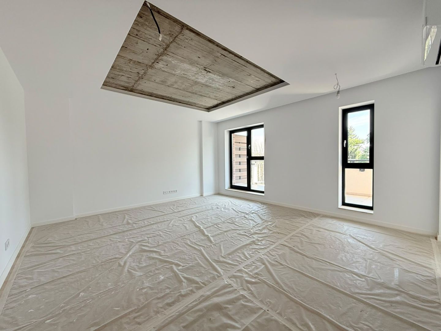 Apartament 2 Camere | Balcon 18,62 mp | Zonă Centrală - Poză 2