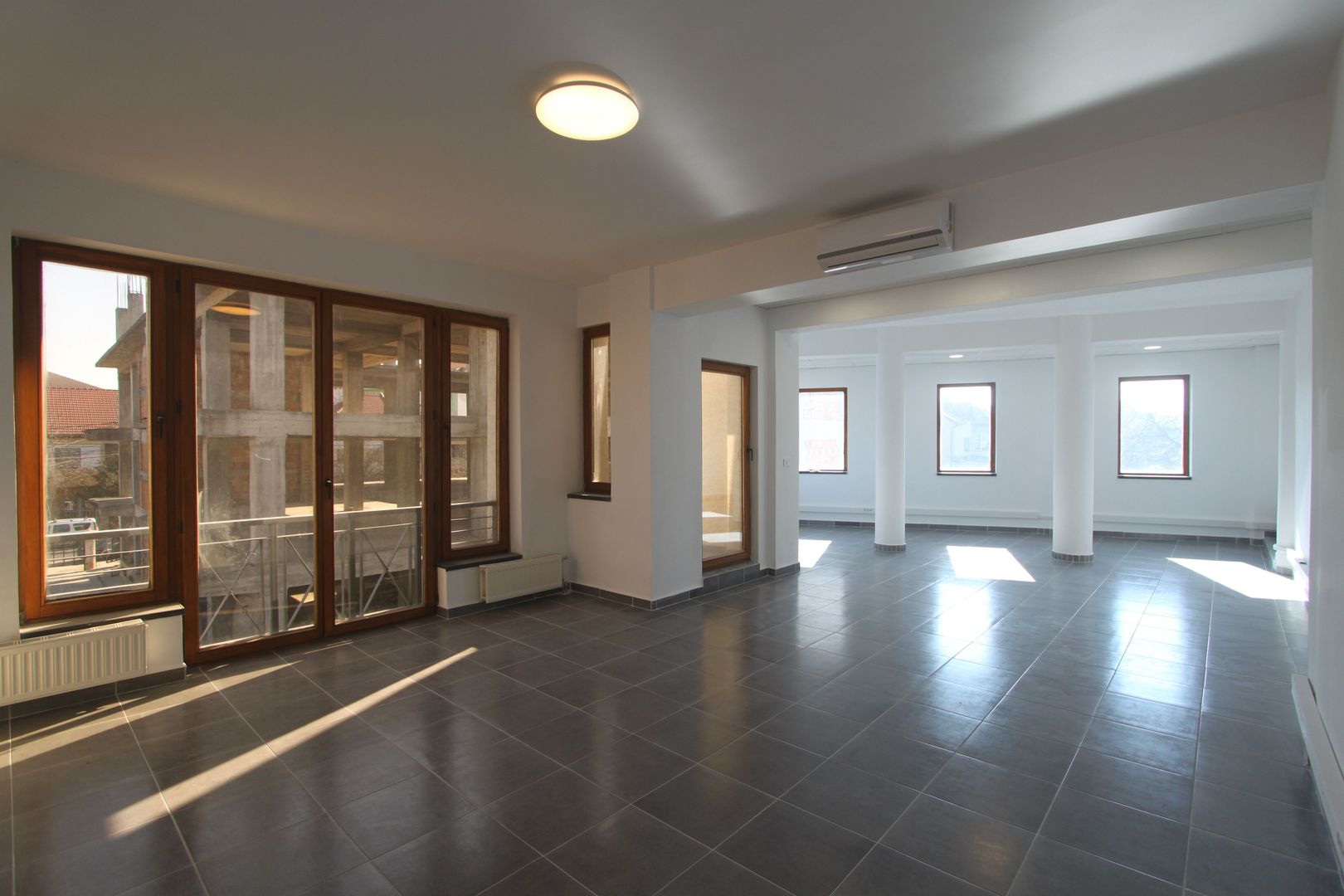 Cladire birouri - 282 mp -  zona Rebreanu - Poză 2