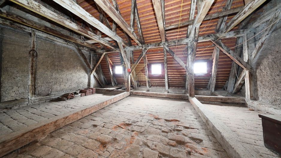 Locație rară în Brașov: ideal pentru regim hotelier sau business - Poză 24