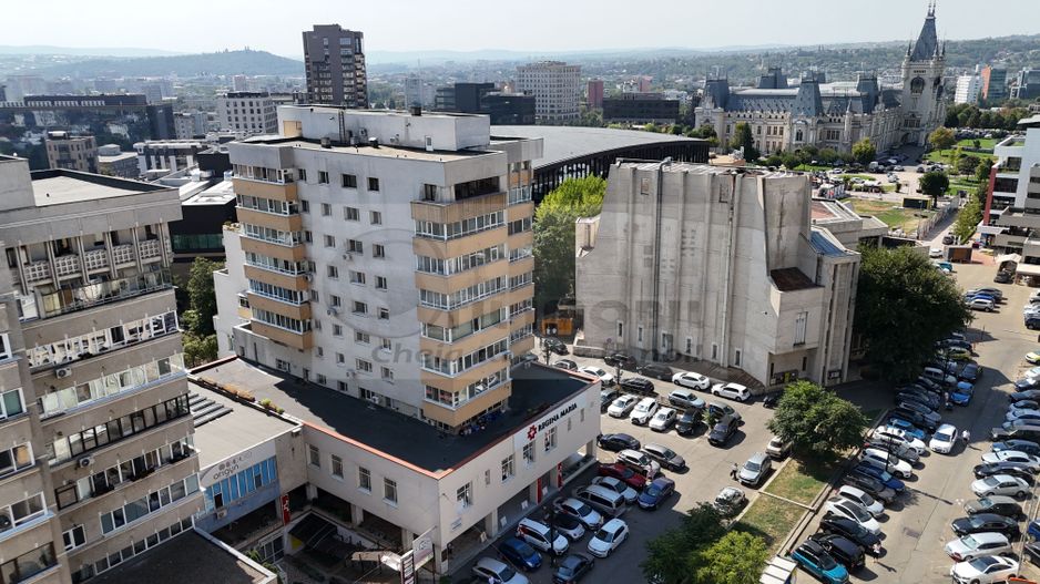 Apartament ULTRACENTRAL cu 4 camere,decomandat, langa Palas, 105 mp ! - Poză 1