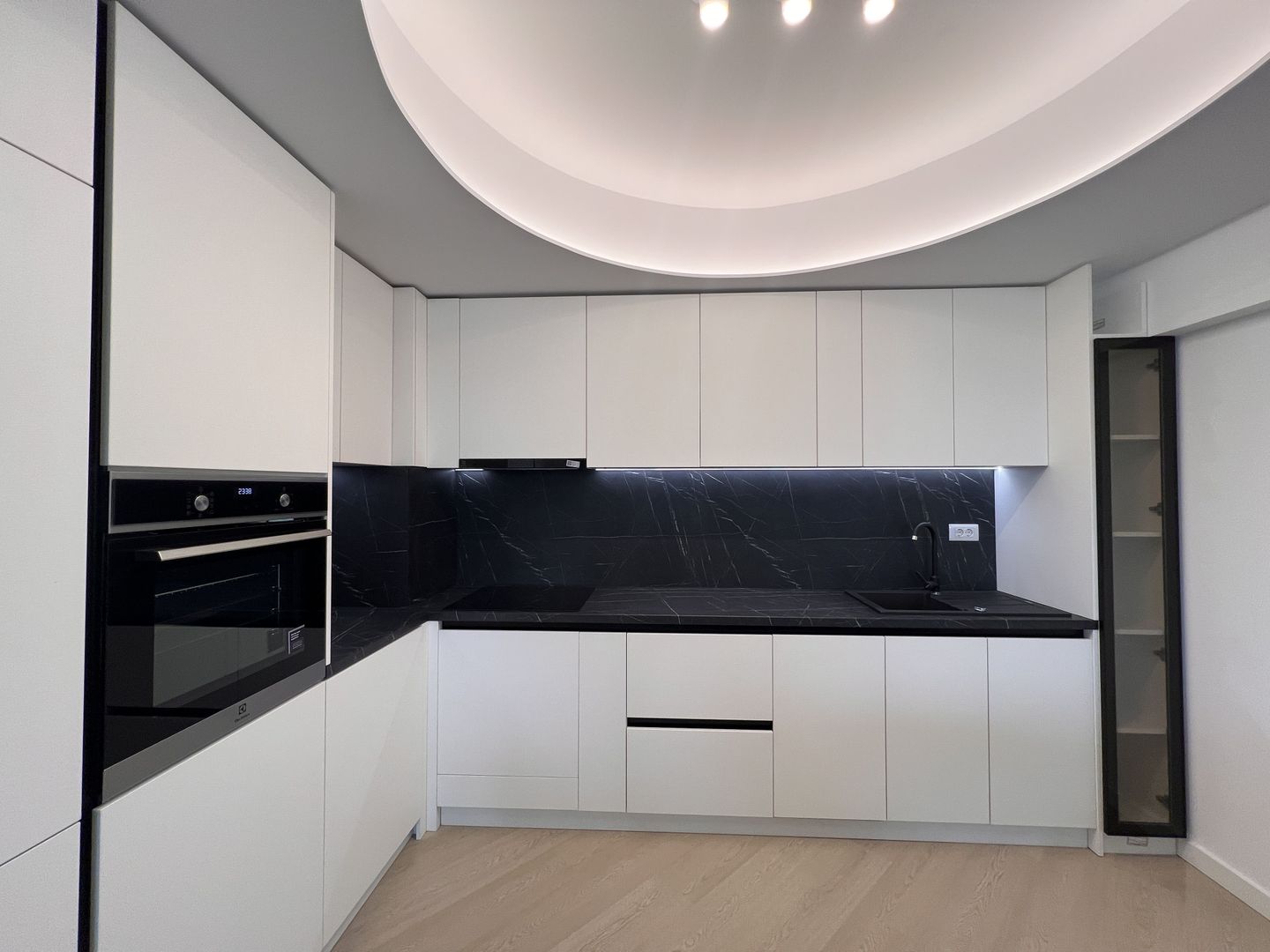 PRIMA INCHIRIERE | CORTINA PIPERA | PARCARE SUBTERANA | TERASA - Poză 7