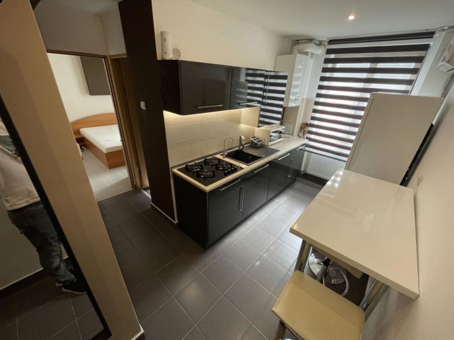 Apartament 2 camere, centrală proprie, Complex Studențesc - Poză 4