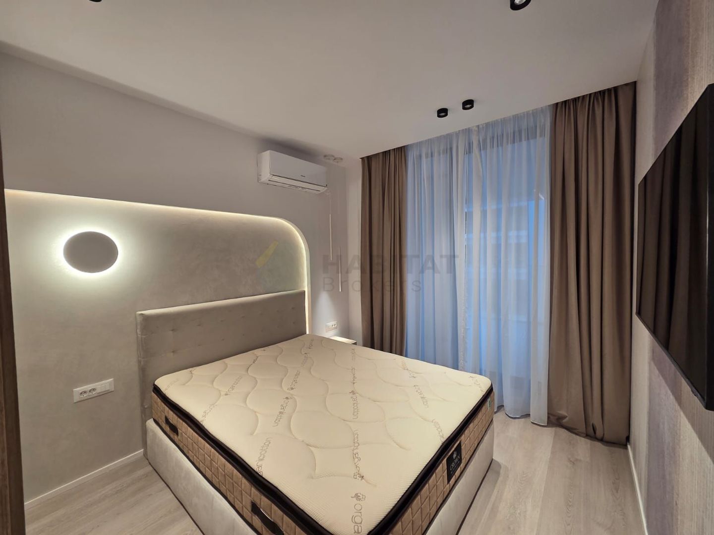 Apartament spectaculos cu grădină privată de 152 mp – disponibil spre închiriere - Poză 25