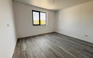 Casă premium de vânzare în zona Miorița - Poză 14