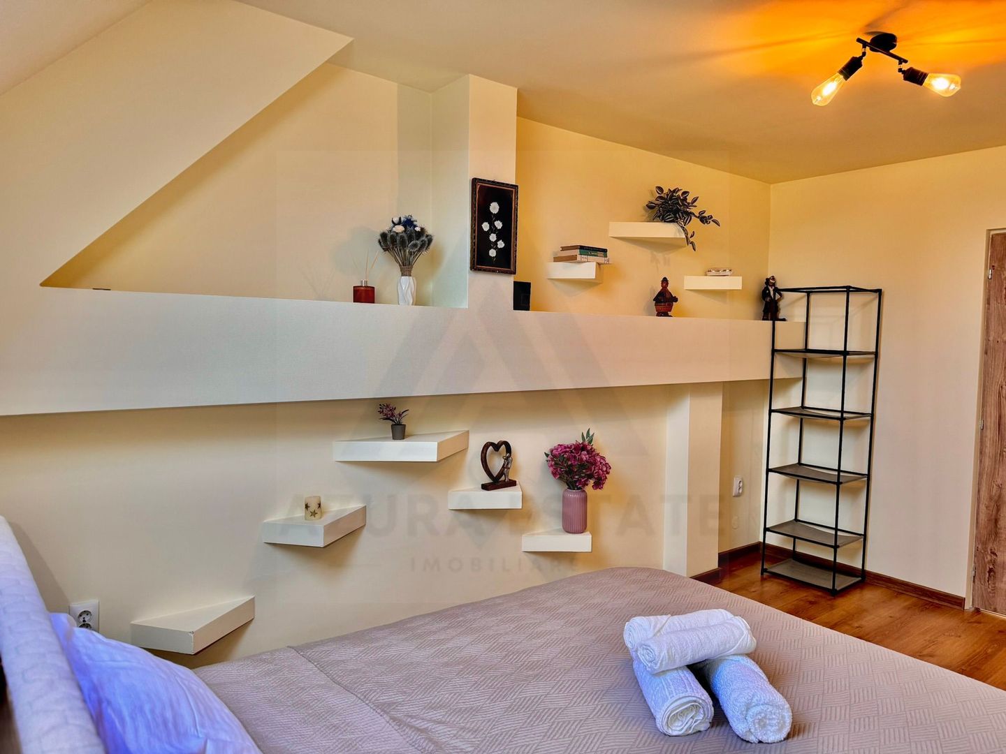 Casa premium 3 camere curte privata 120 mp utili parcare Gusterita - Poză 11