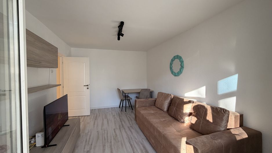 Apartament 2 camere renovat 2025, bloc 1976 – Sălăjan - Poză 2