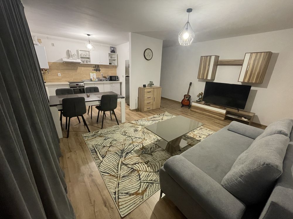Vând apartament în Florești zona muzeul apei - Poză 1
