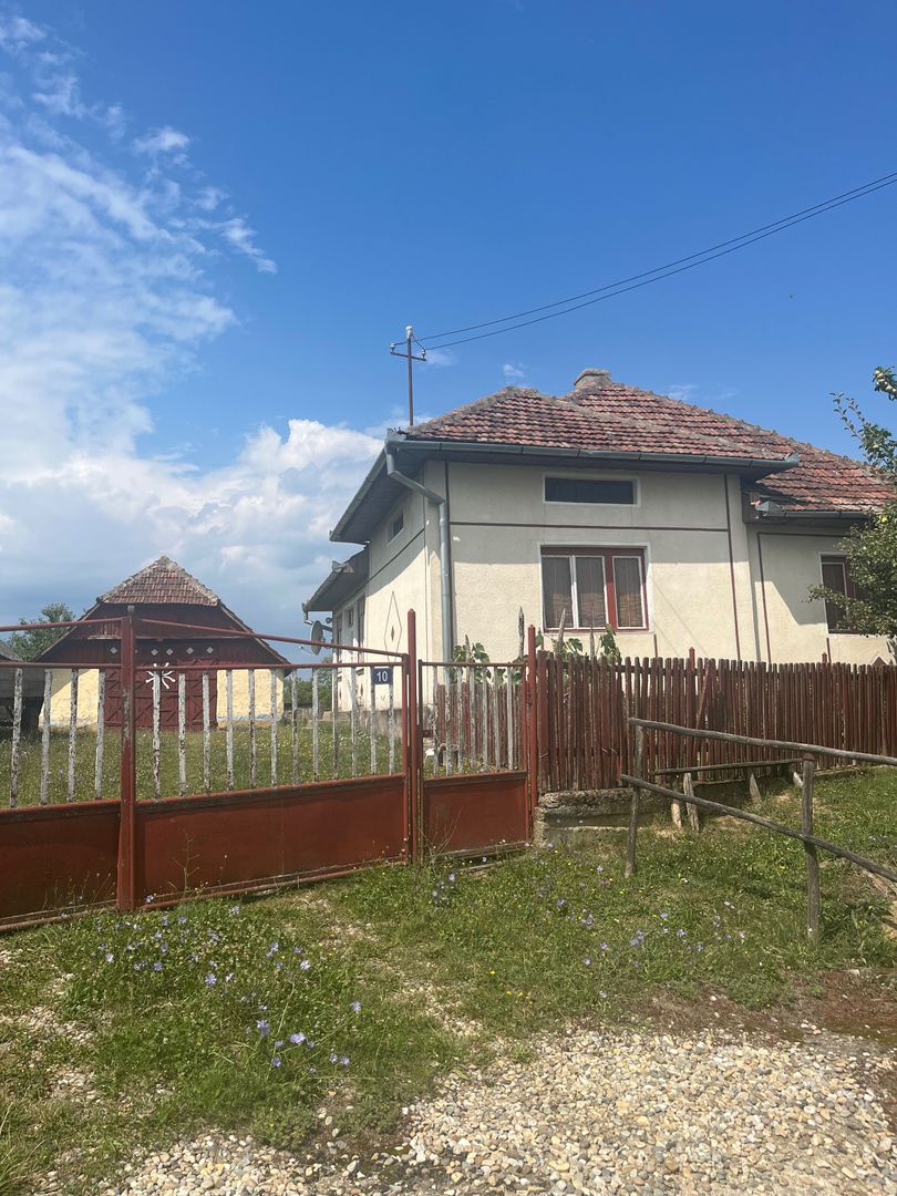 Casă de vânzare localitatea Măriuș - Poză 3