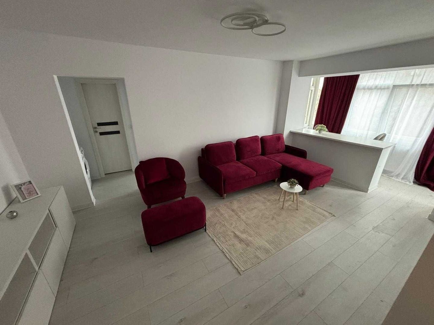 De vanzare apartament de 2 camere renovat in Titan langa IOR si Galeriile Titan - Poză 1