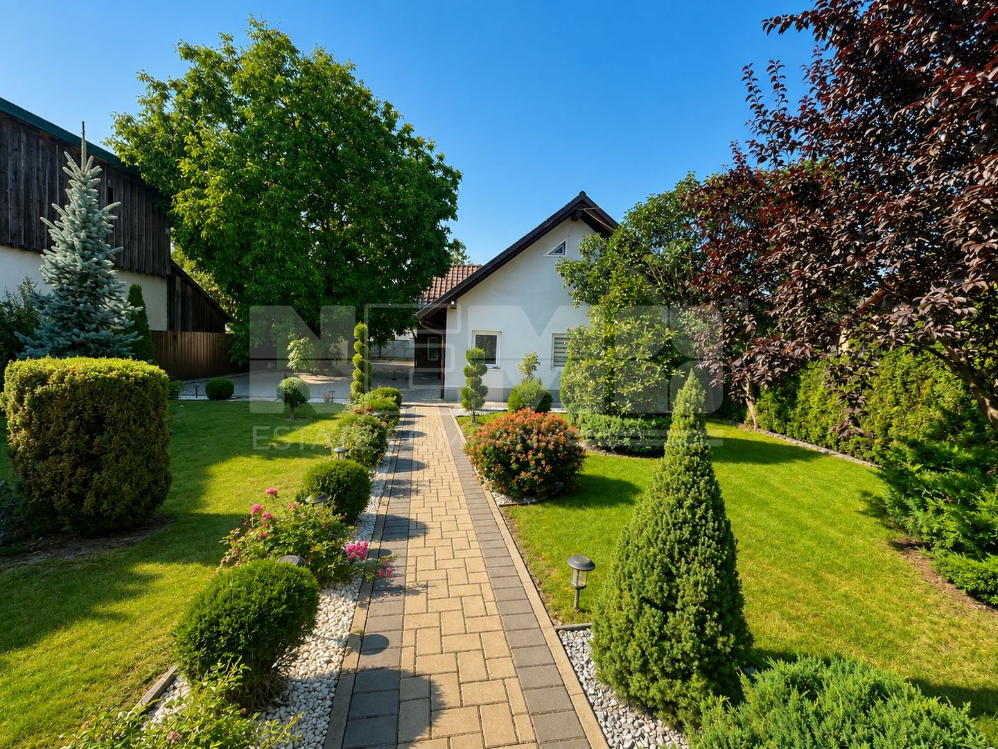 CASA DE ÎNCHIRIAT | 4 CAMERE | CURTE | RADAUTI | COMPLET FUNCTIONALA - Poză 13