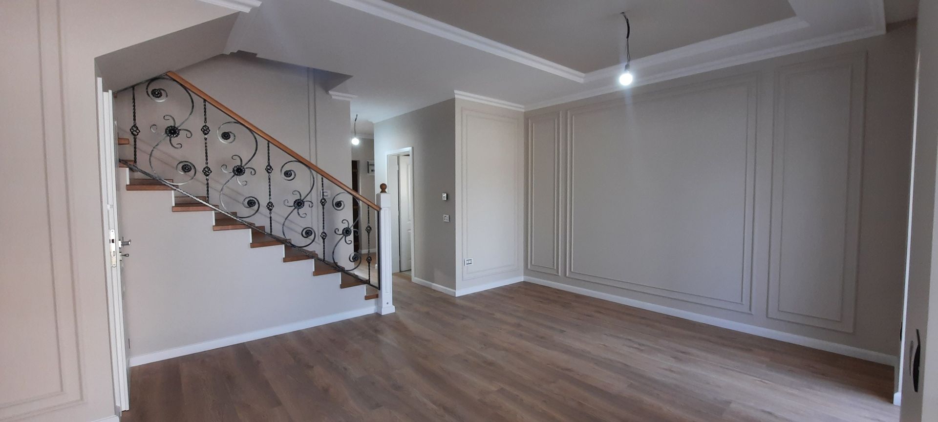 Locuinta deosebita cu finisaje PREMIUM - Poză 12