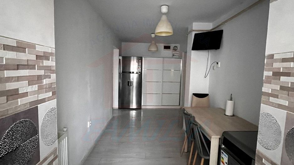 De inchiriat ap 2 camere in Micro 21, pret 2000 ron/luna, 60mp - Poză 2