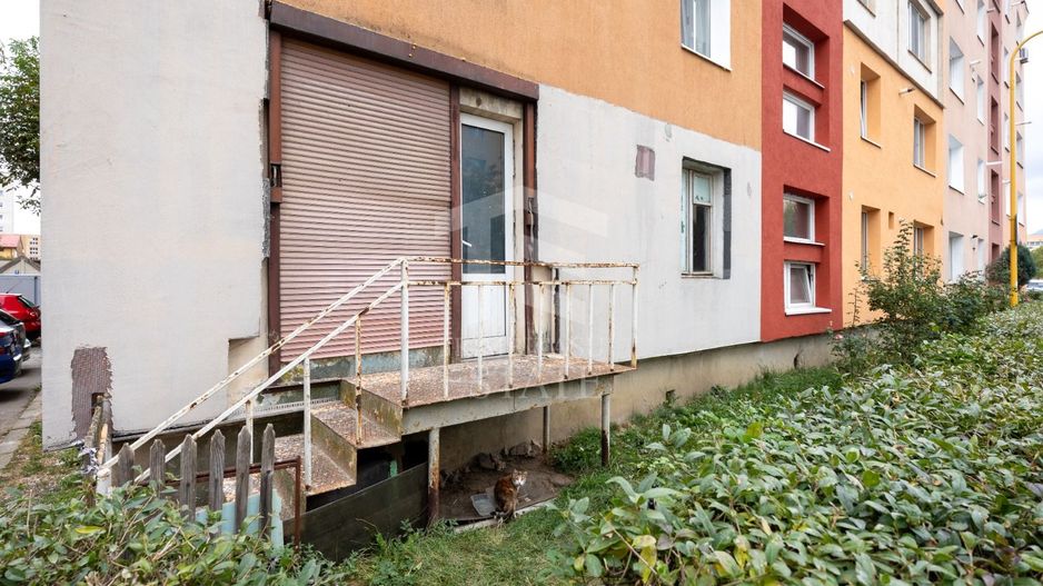 Triaj-Coresi-3 camere+2 bai-70 mp utili NERENOVAT - Poză 21