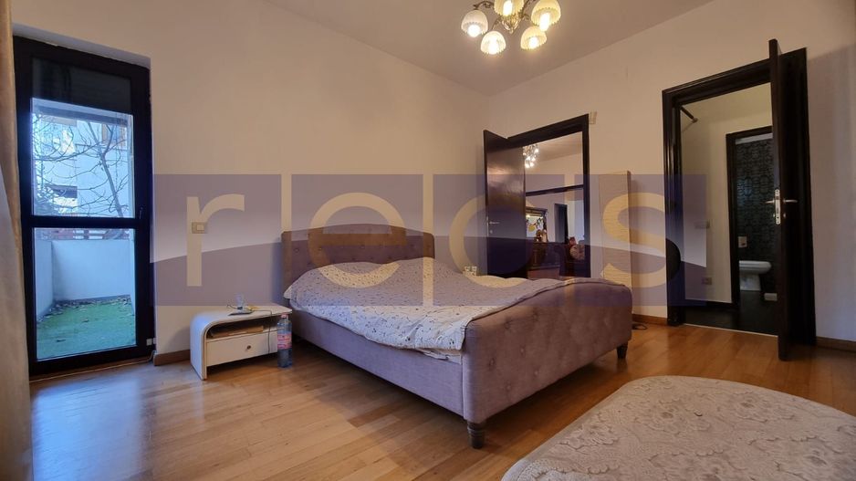 VANZARE- 9- CAMERE (S+P)- VILA -COTROCENI - Poză 11